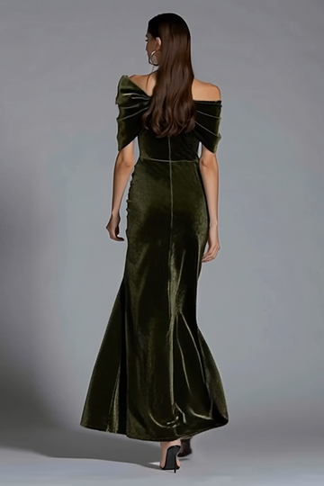 Robe longue formelle froncée olive à épaule dénudée avec noeud